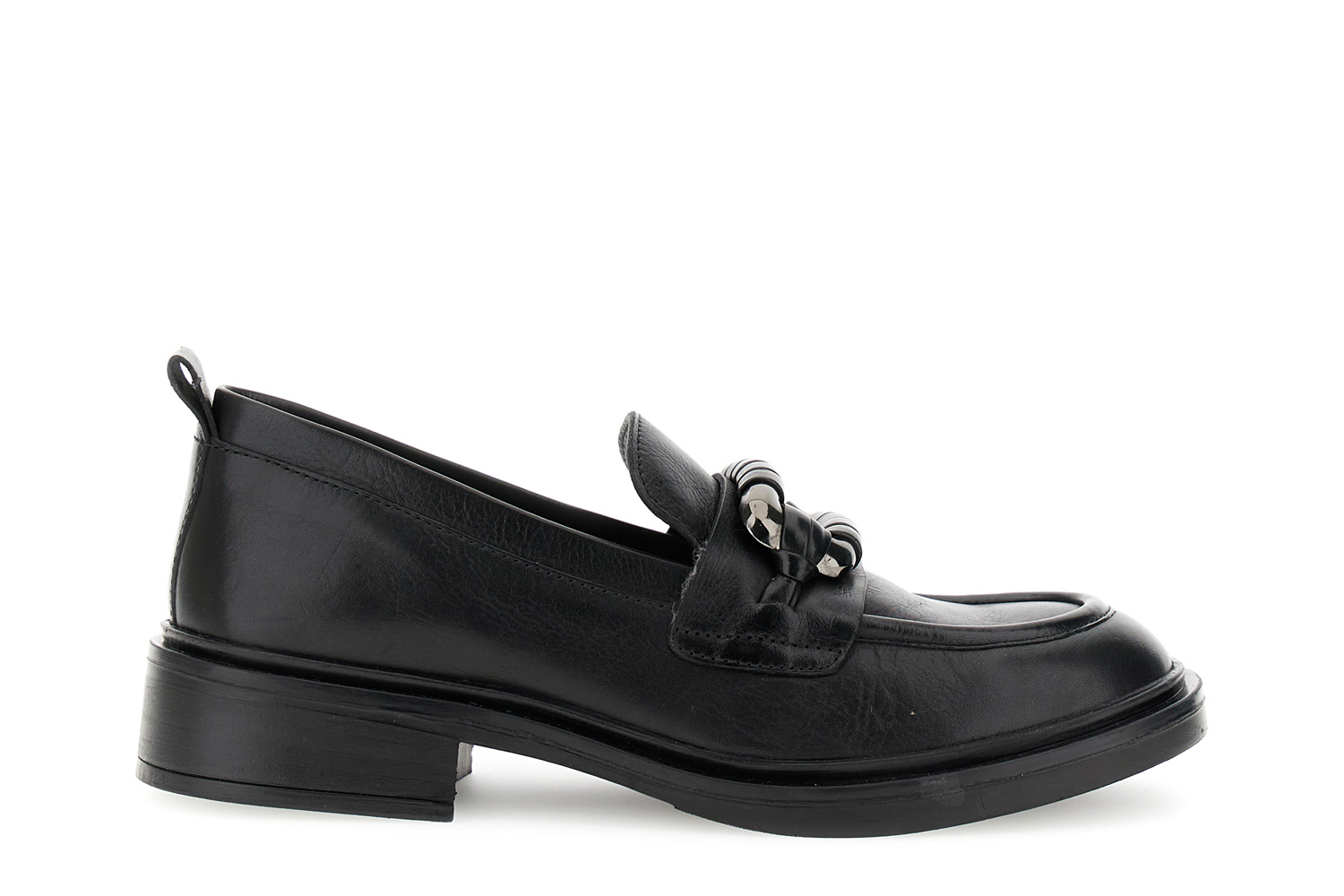 mocassini in pelle con accessorio fasciato nero 39