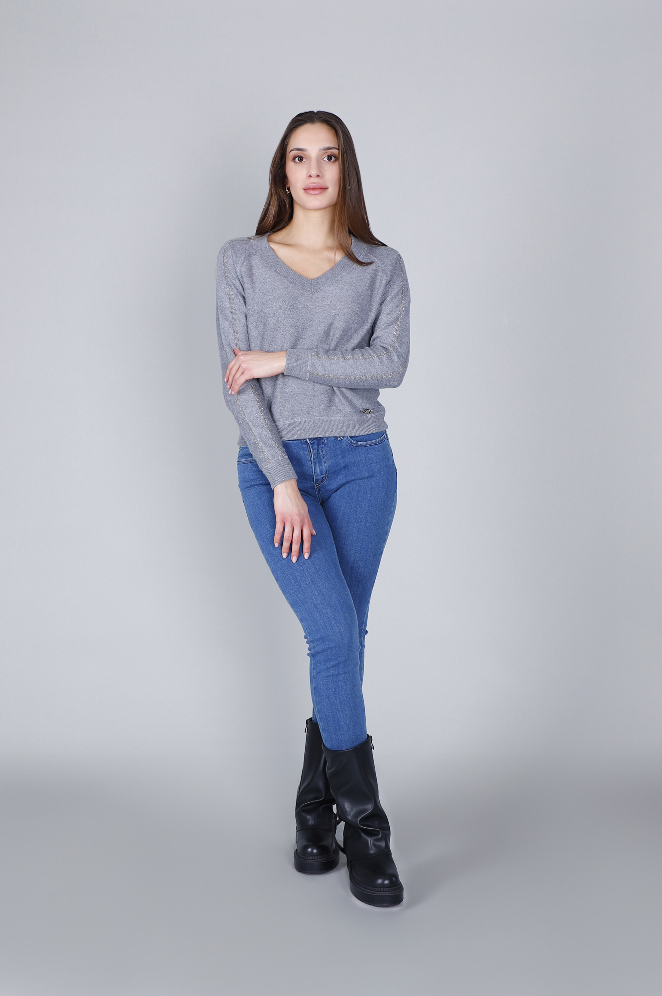 maglia scollo "v" e strass alle maniche grigio xxl