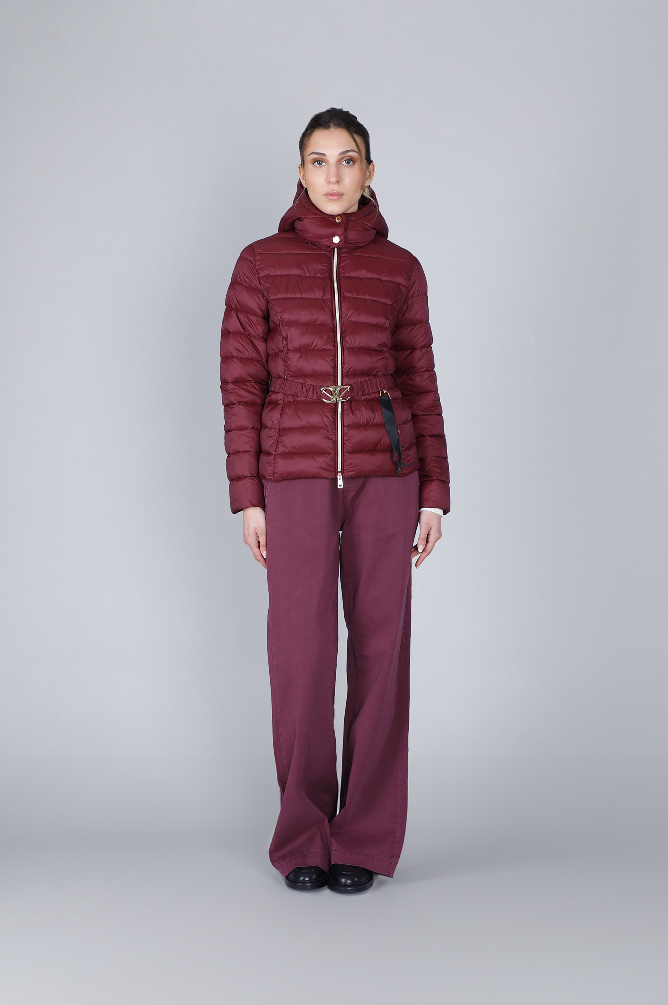 piumino corto con cintura logata burgundy 38