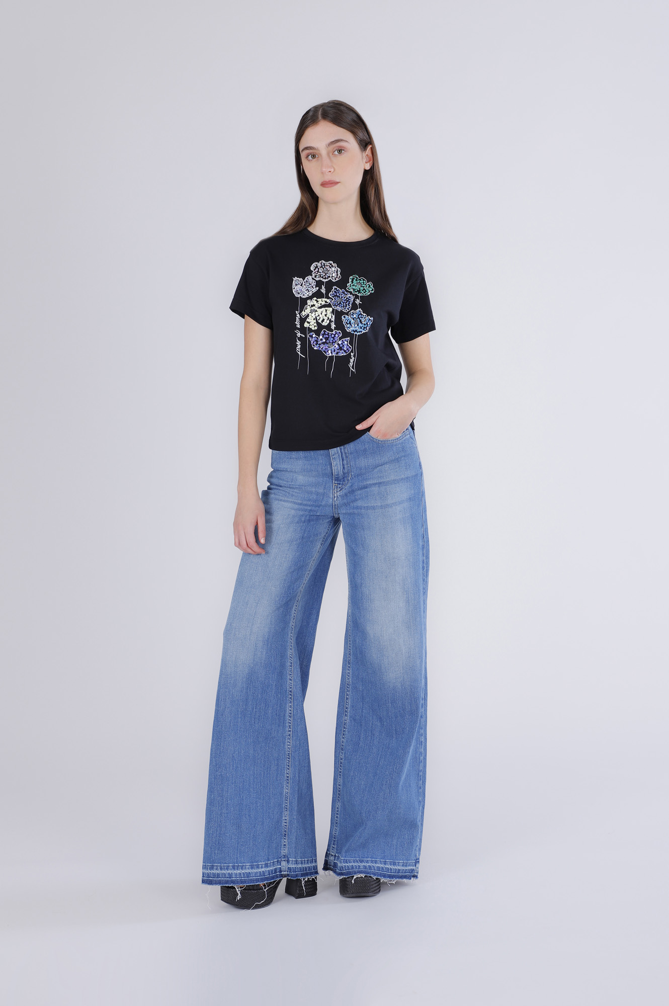 CafèNoir — T-shirt con fiori in pailettes nero
