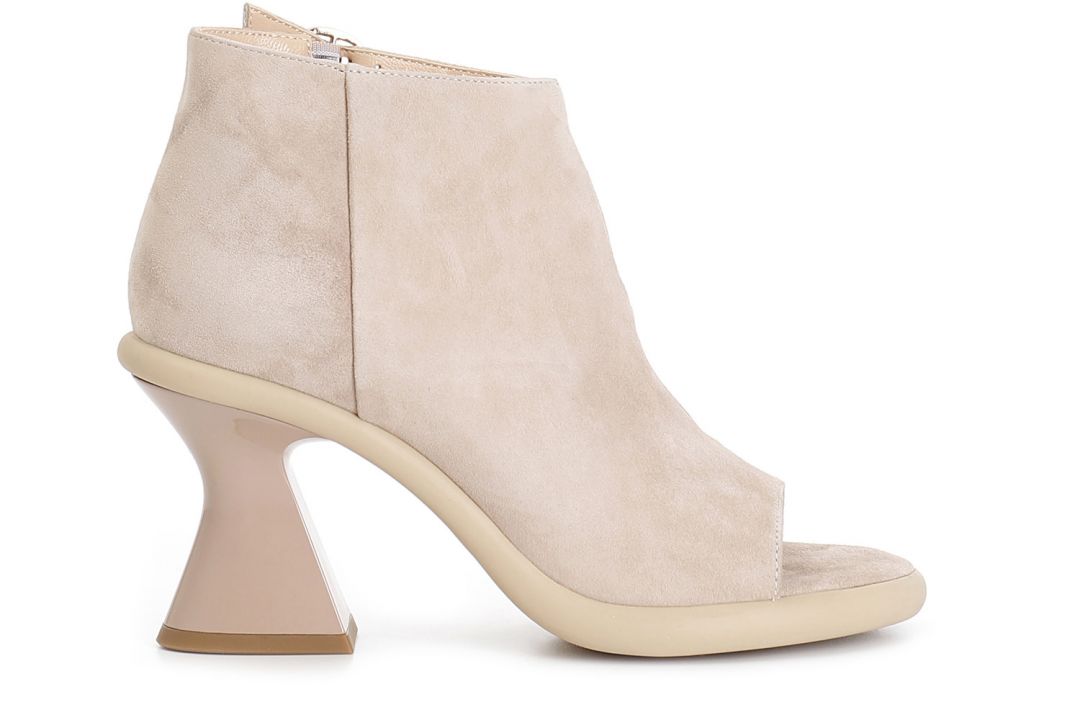 tronchetto in camoscio asimmetrico aperto spuntato cipria